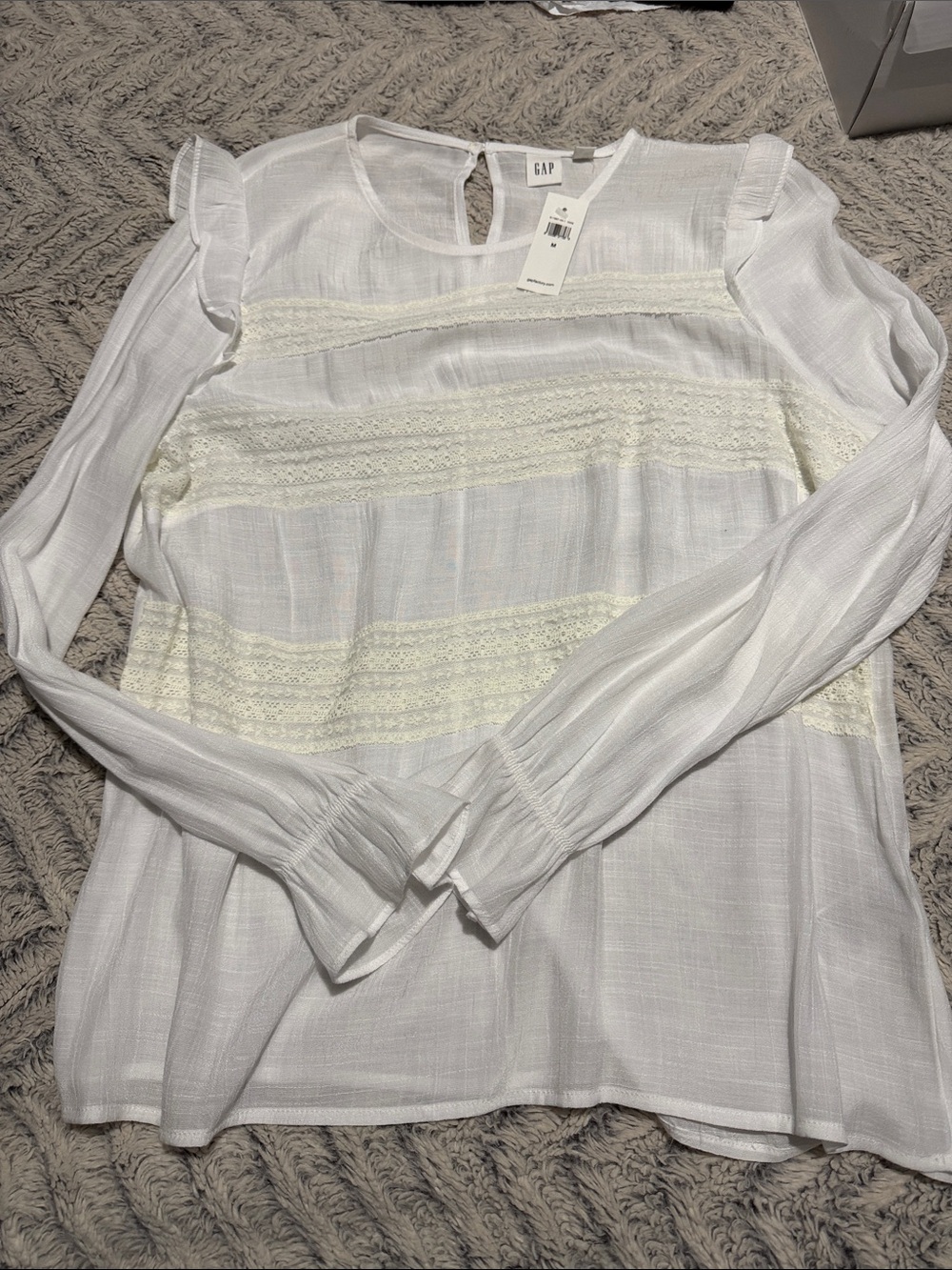 GAP White Lace-Inset Ruffle Shoulder top